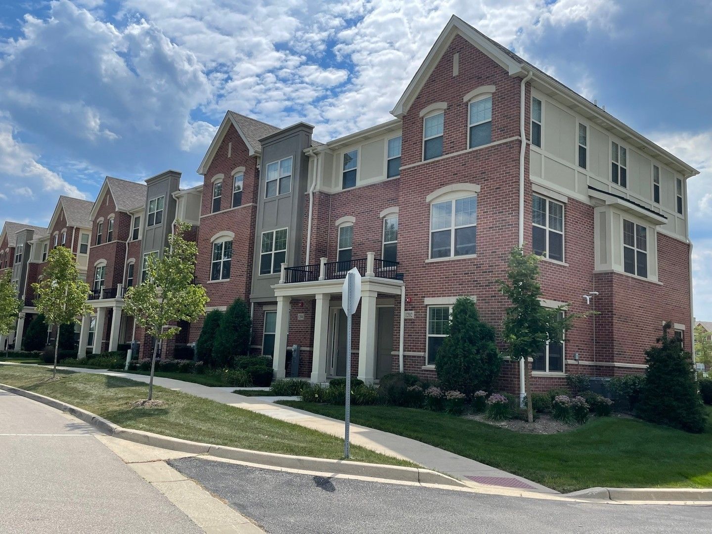 1204 Byrne Boulevard — Vernon Hills, IL 60061