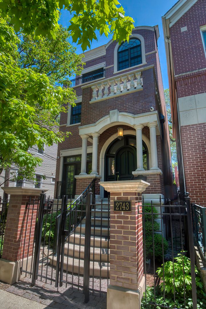 2743 Dayton Street, Chicago, IL 60614
