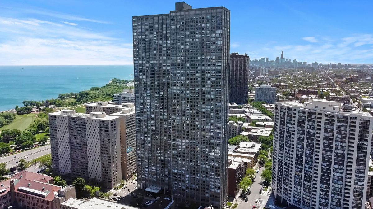 655 W Irving Park Road #4113, Chicago, IL 60613