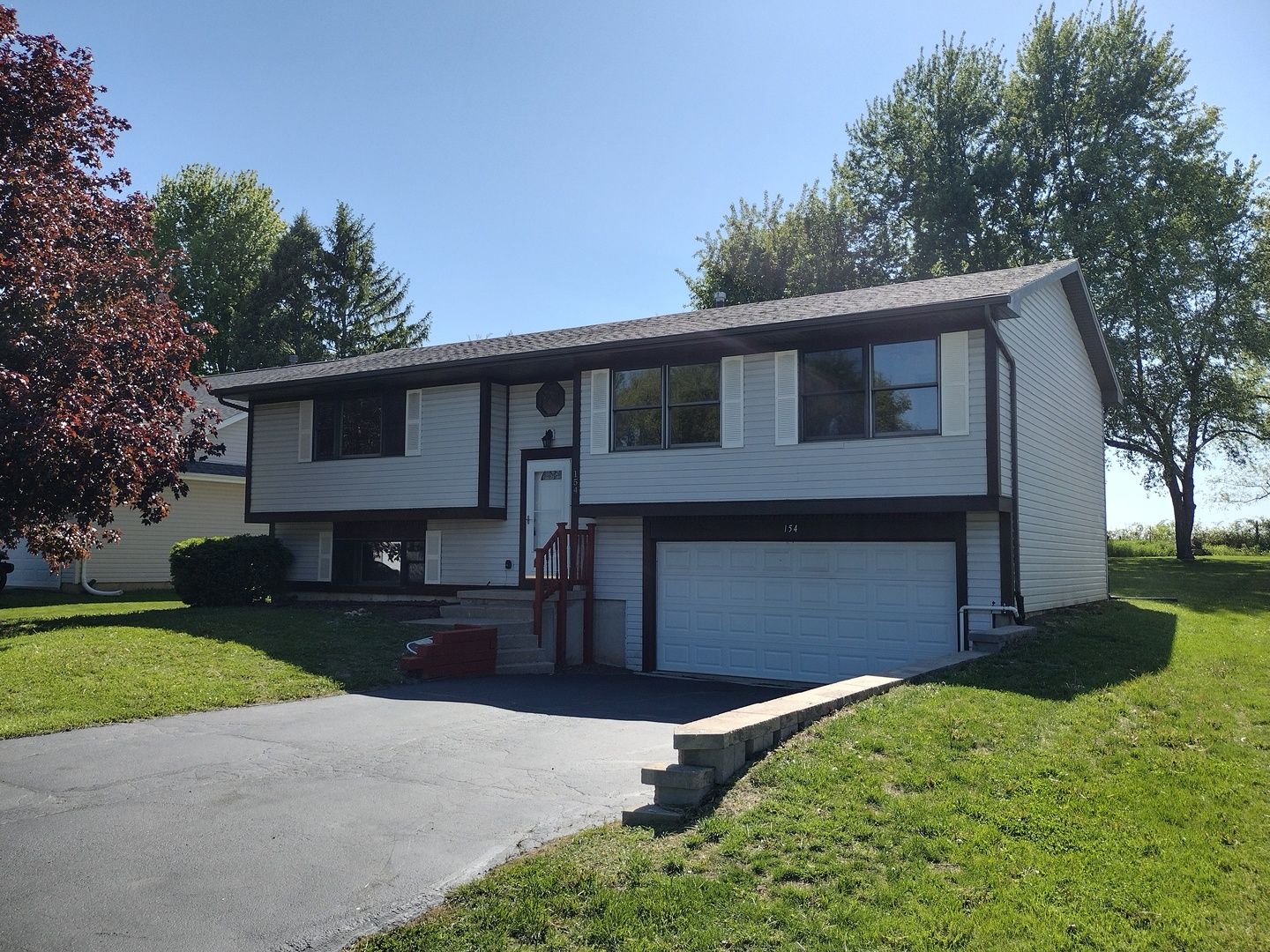 154 Columbia Street NW — Poplar Grove, IL 61065