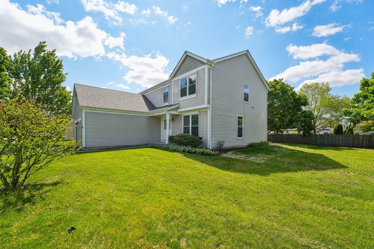 501 Bloomfield Drive, Bolingbrook, IL 60440