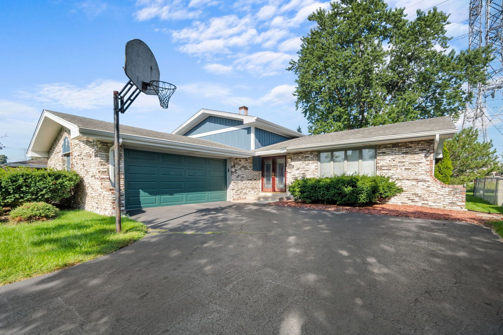 18443 DE JONG Lane — Lansing, IL 60438