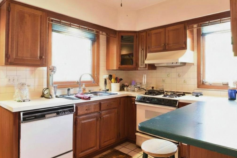 8502 Parkview Avenue, Brookfield, IL 60513