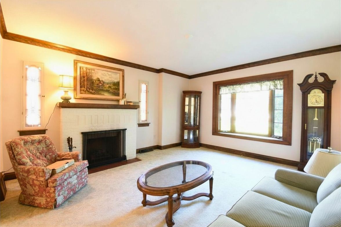 8502 Parkview Avenue, Brookfield, IL 60513