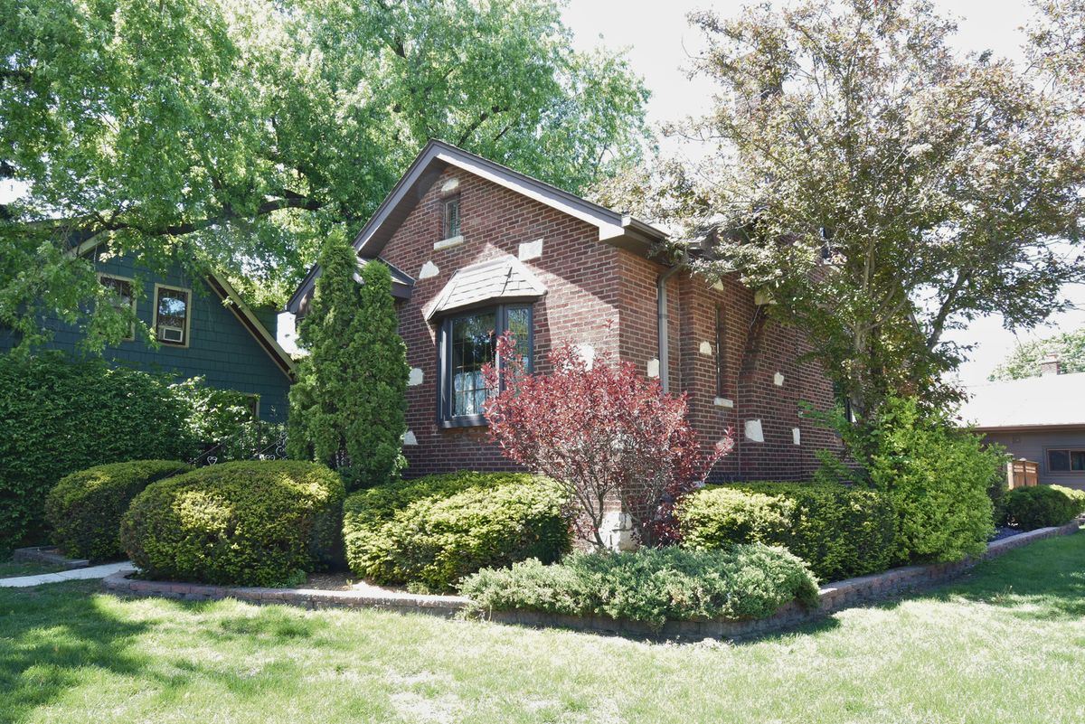 8502 Parkview Avenue, Brookfield, IL 60513