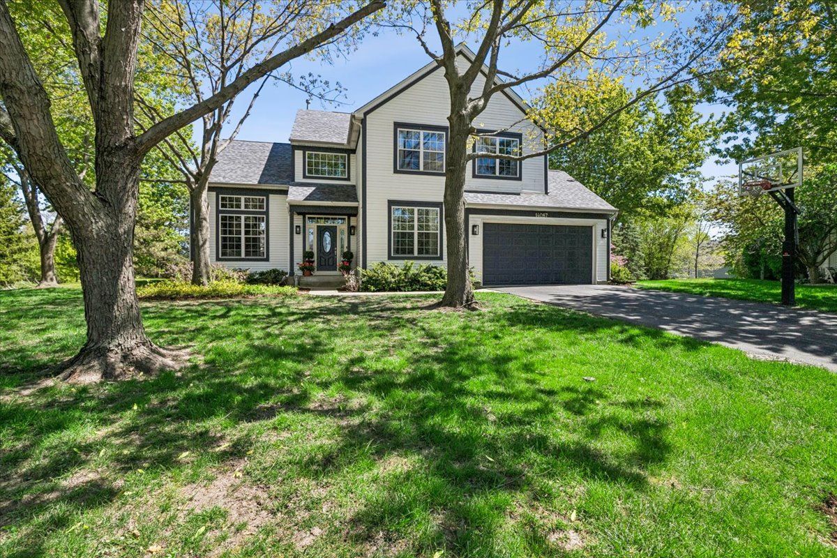 14087 Glenwood Court — Libertyville, IL 60048