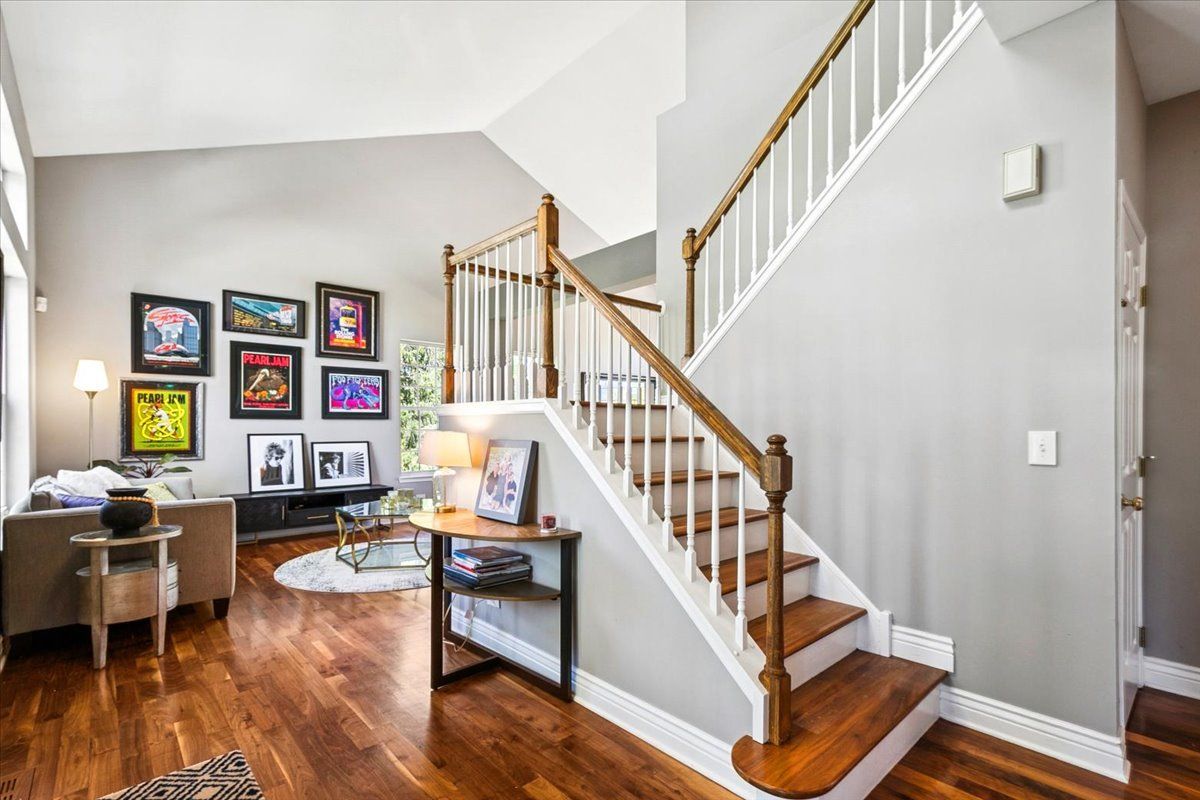 14087 Glenwood Court, Libertyville, IL 60048