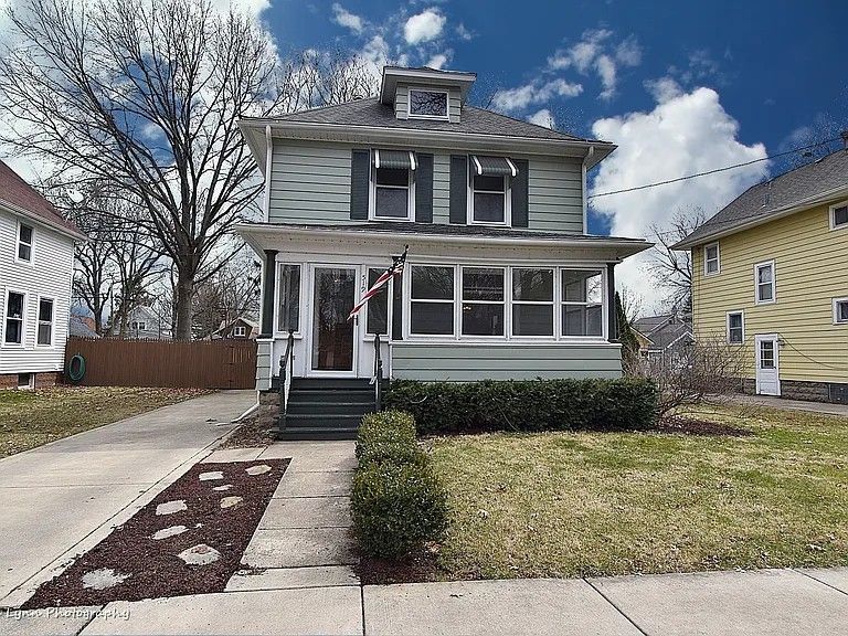 519 Palace Street — Aurora, IL 60506