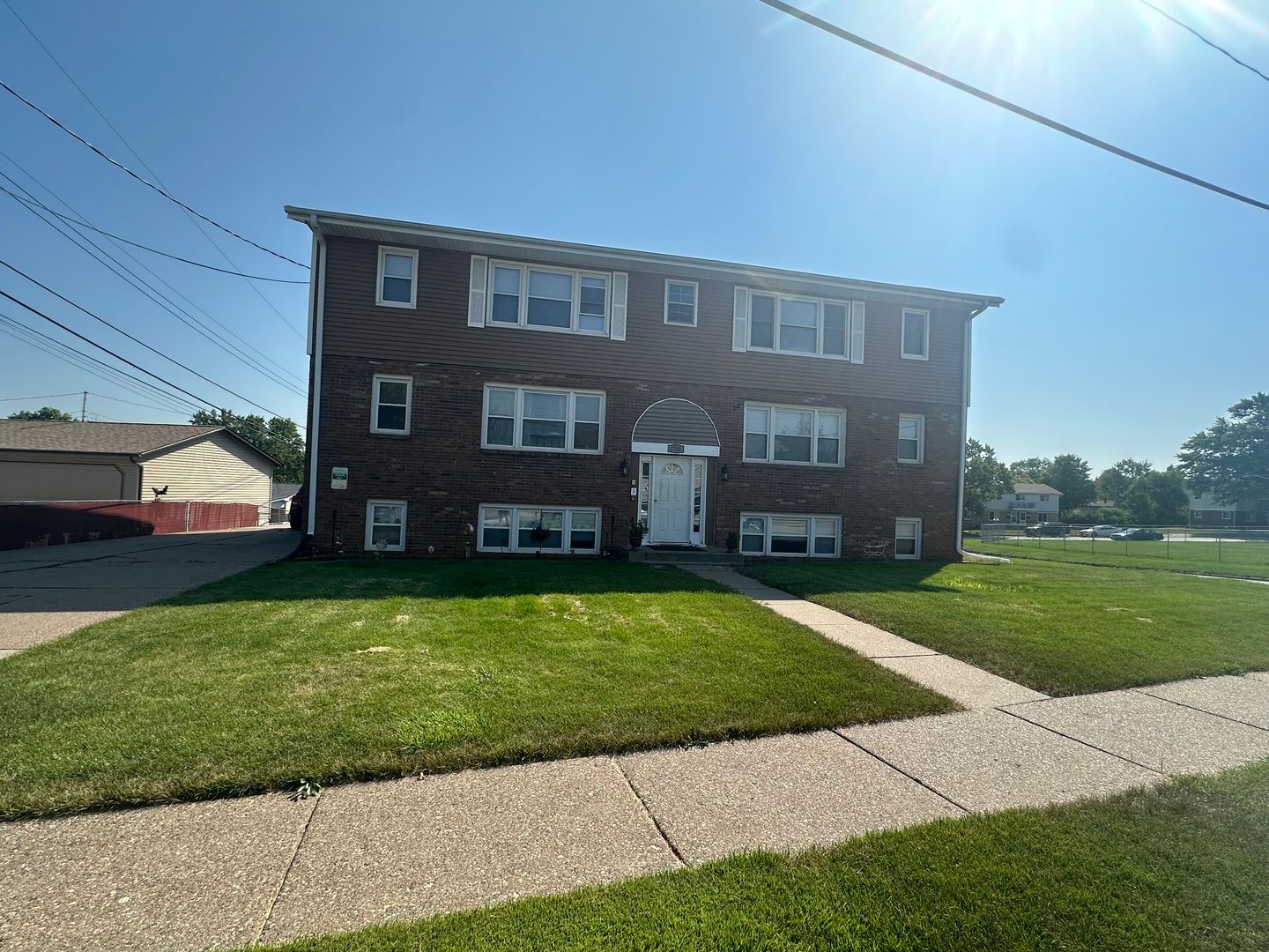 2705 N Lincoln Avenue — Davenport, IA 52804