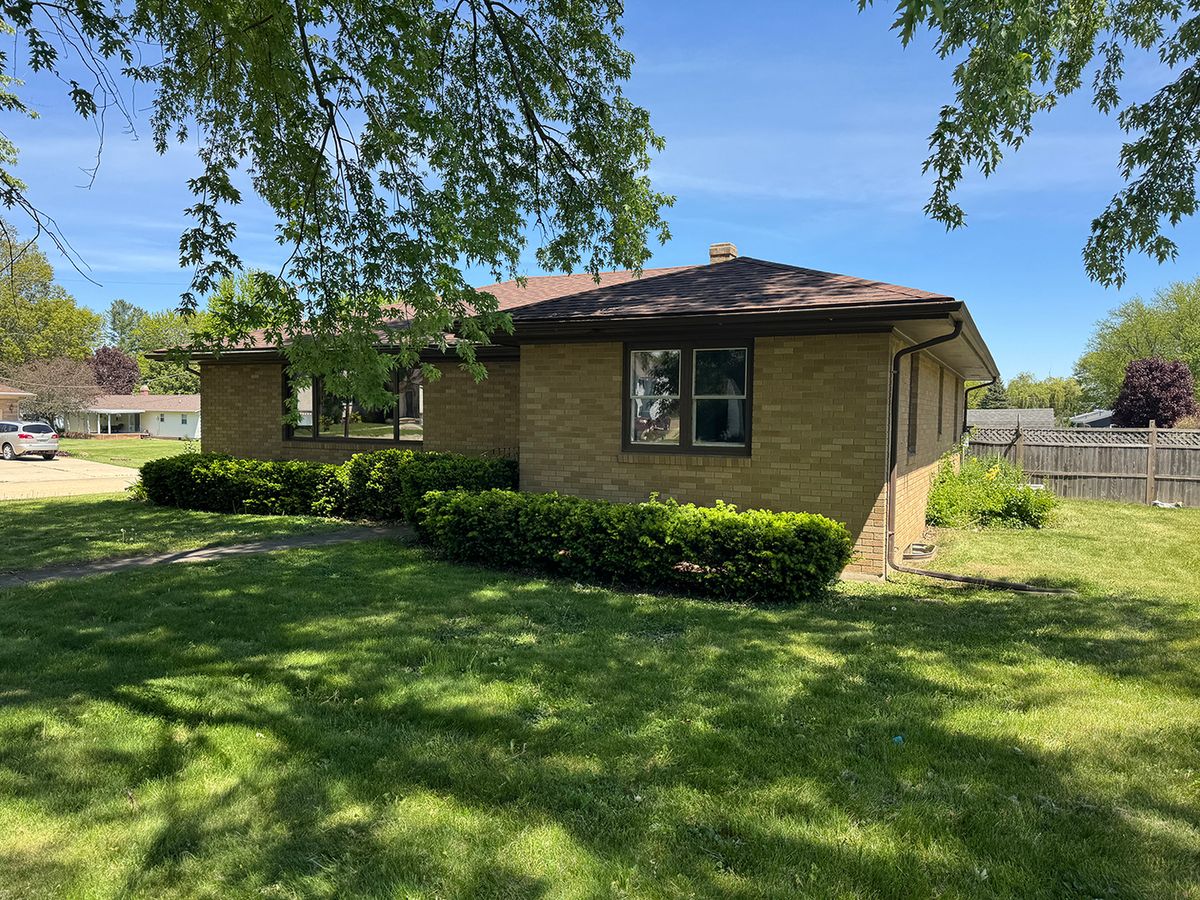 401 S Ridge Street, Shannon, IL 61078