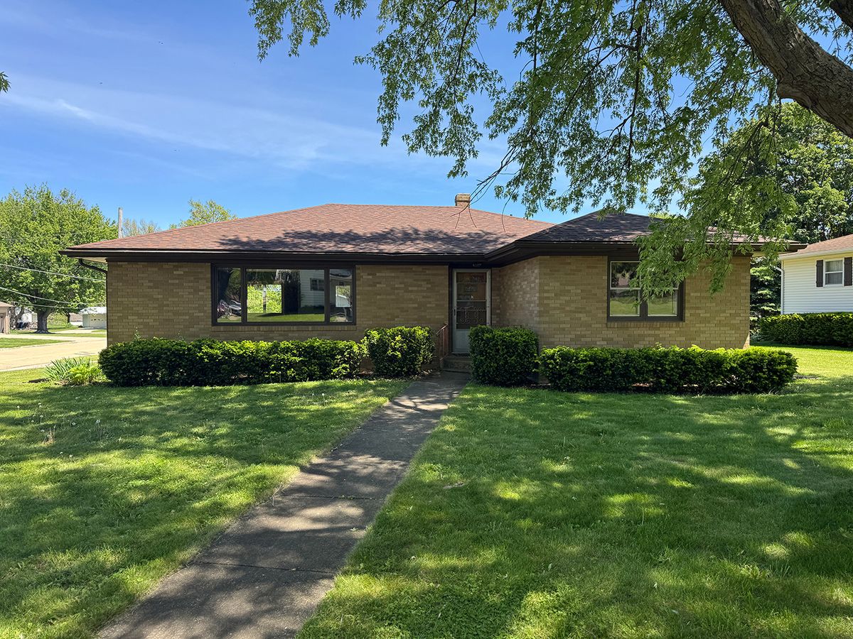 401 S Ridge Street, Shannon, IL 61078