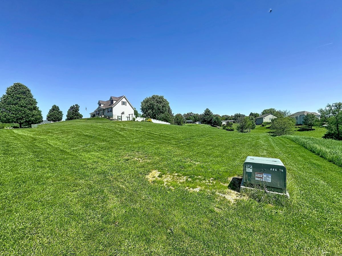 26 Lake Of The Hills, Orion, IL 61273