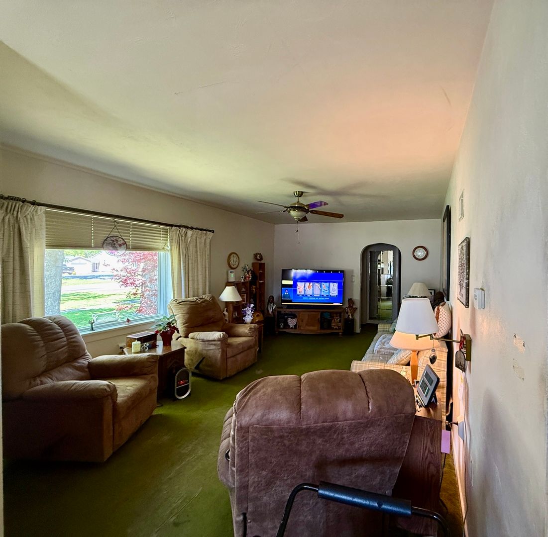 1006 N Sangamon Avenue, Gibson City, IL 60936