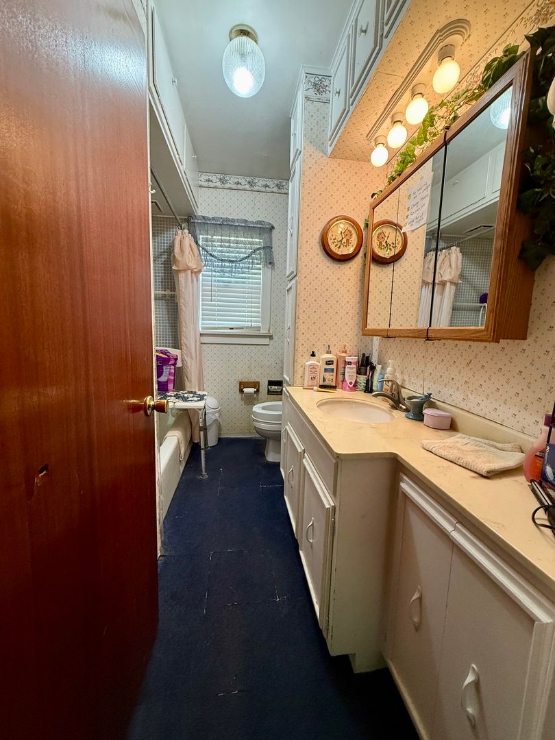 1006 N Sangamon Avenue, Gibson City, IL 60936