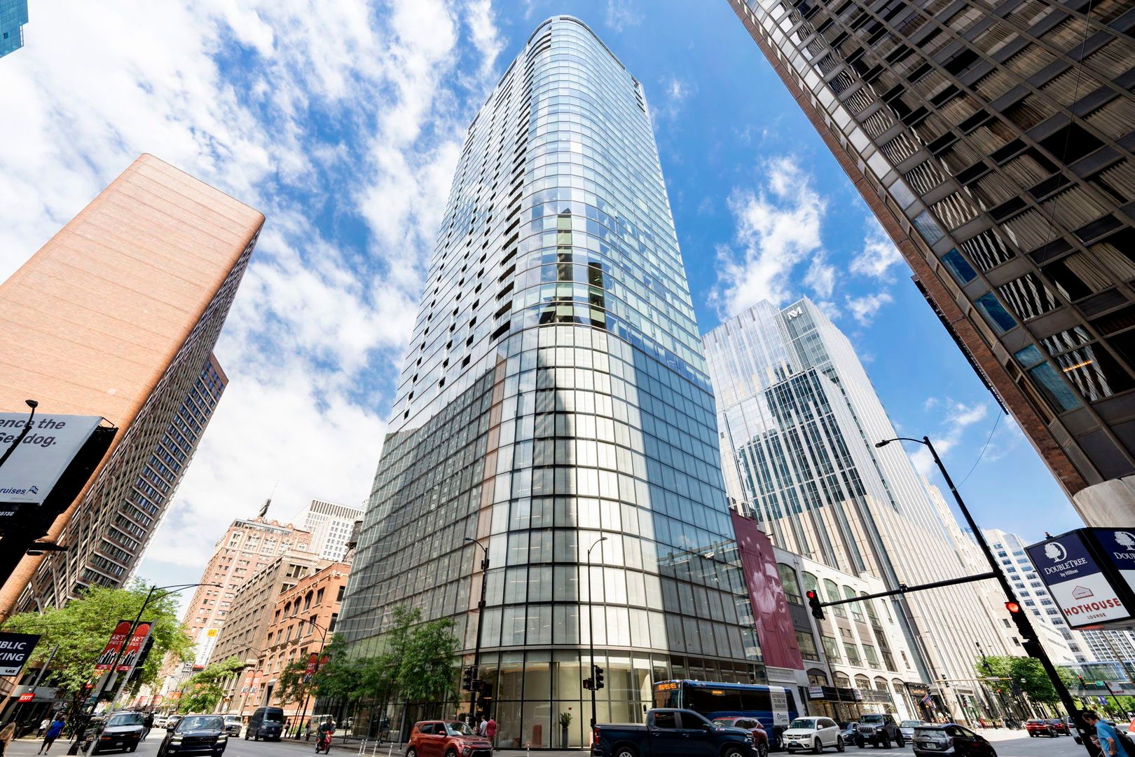 600 N Fairbanks Court #3503 — Chicago, IL 60611