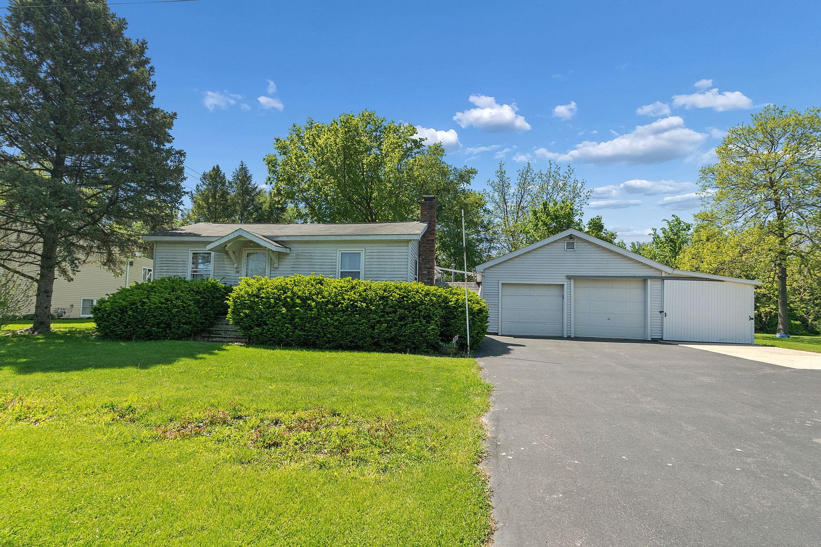 230 W Joliet Highway — New Lenox, IL 60451