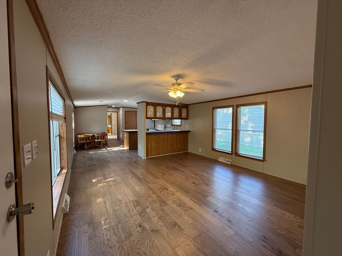 153 Oak Valley Drive, Carbondale, IL 62901