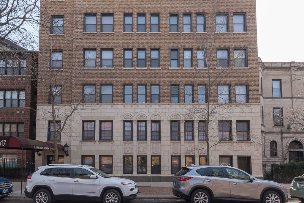 817 Lakeside Place, Chicago, IL 60640