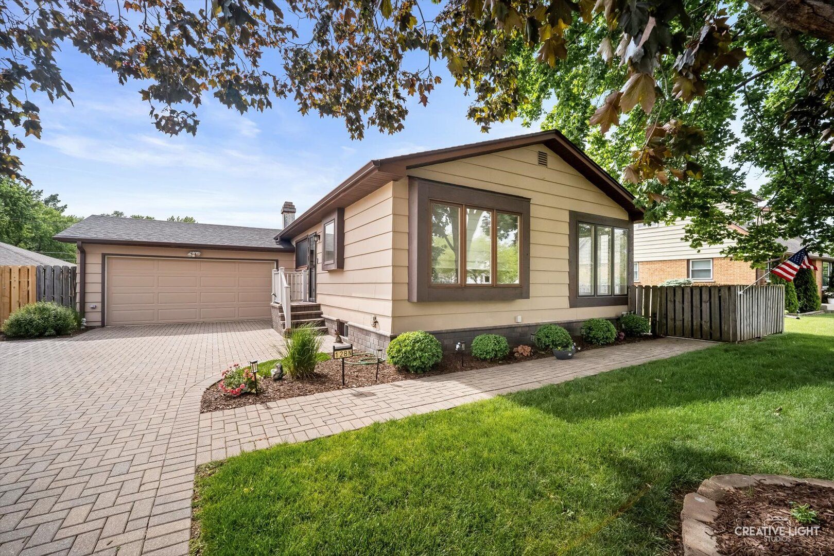 128 N Hale Avenue — Bartlett, IL 60103