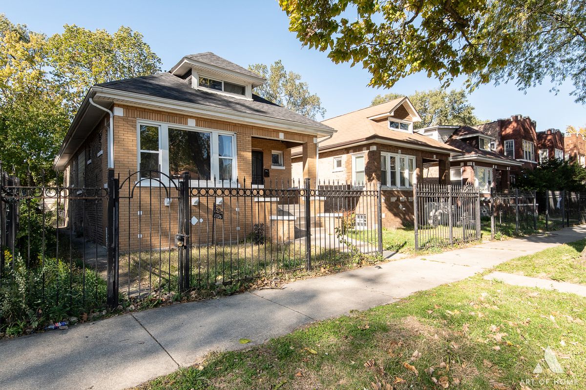 8136 Manistee Avenue, Chicago, IL 60617