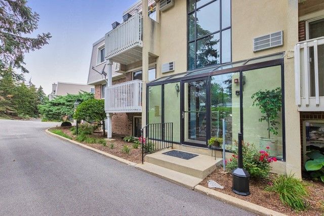 211 E Liberty Street #4 — Wauconda, IL 60084