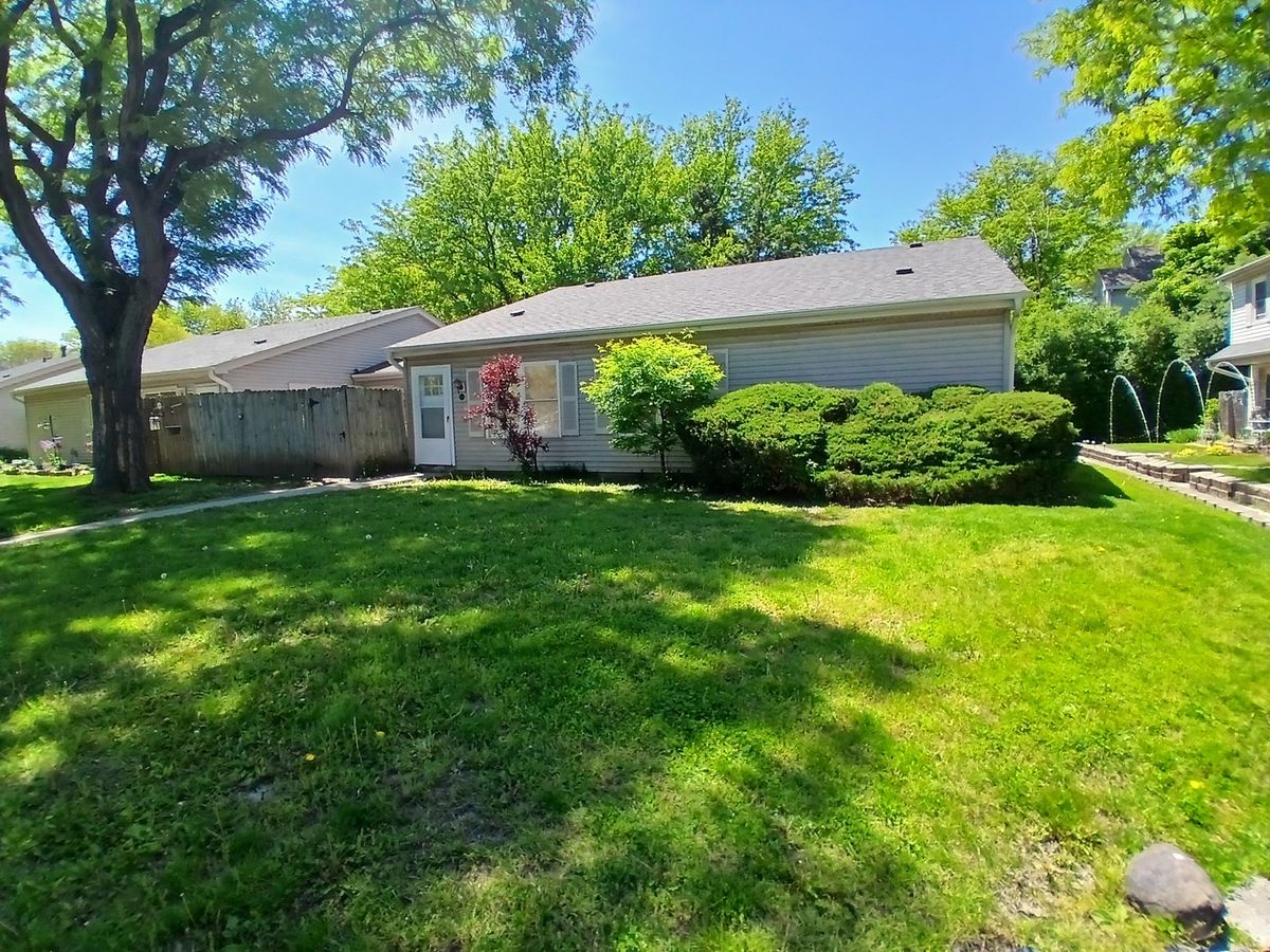 12 Fernwood Drive #O, Bolingbrook, IL 60440