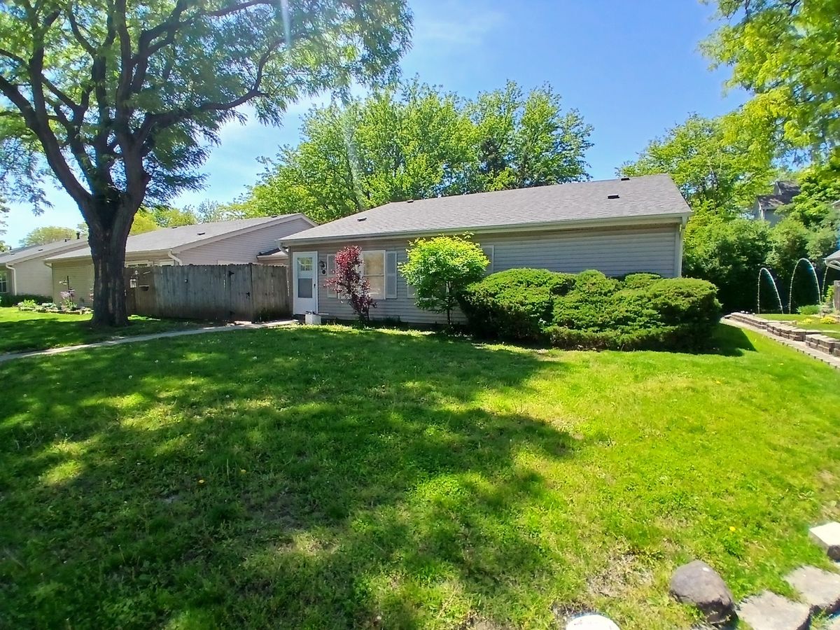 12 Fernwood Drive #O, Bolingbrook, IL 60440