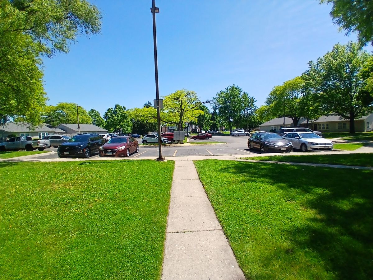 12 Fernwood Drive #O, Bolingbrook, IL 60440