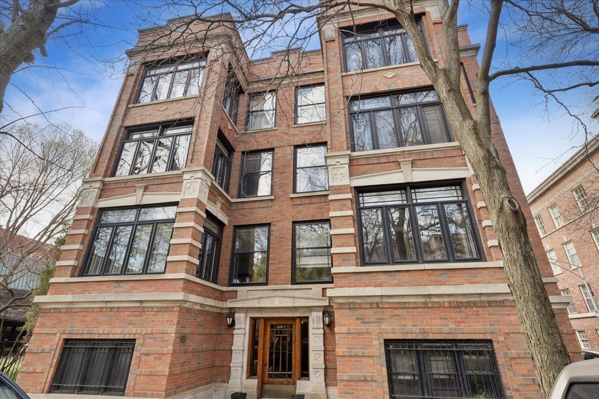 5802 S BLACKSTONE Avenue #1 — Chicago, IL 60637
