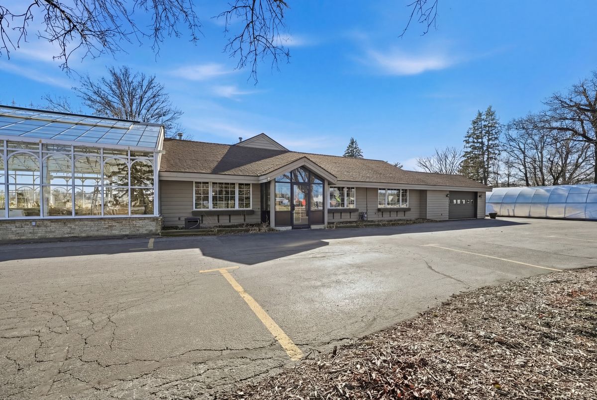 1126 E State Street, Sycamore, IL 60178