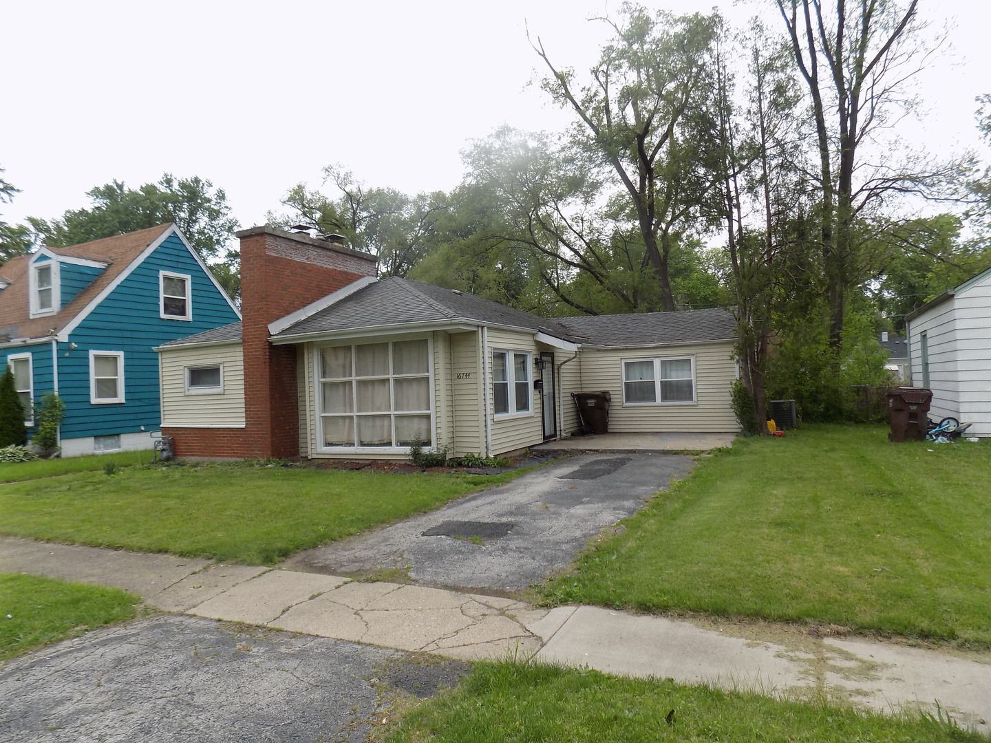 16744 Trapet Avenue — Hazel Crest, IL 60429