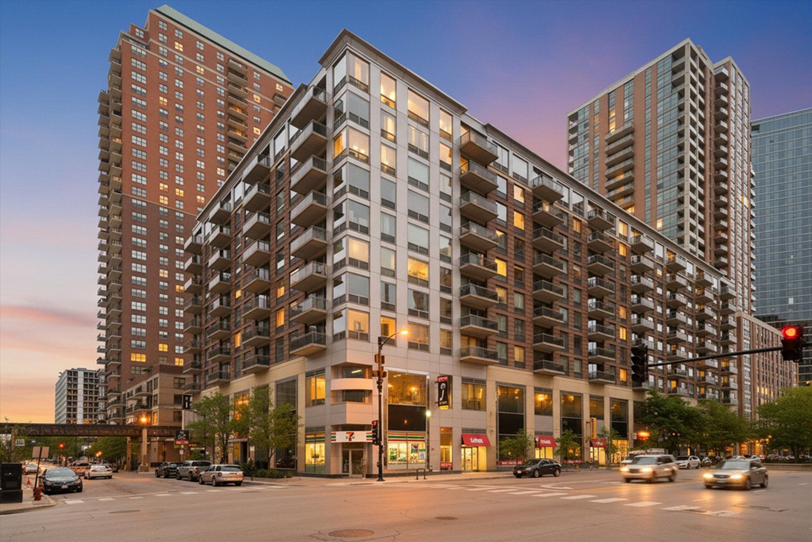 1 E 8th Street #302 — Chicago, IL 60605