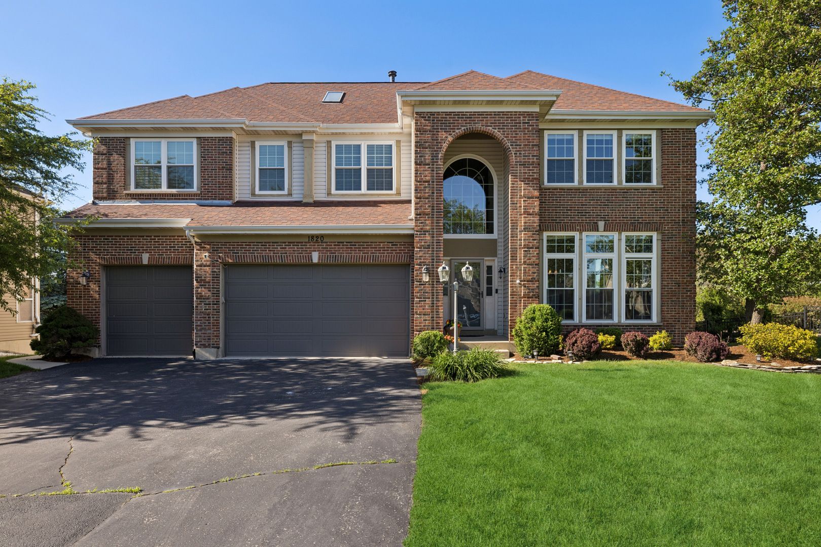 1820 Broadsmore Drive — Algonquin, IL 60102