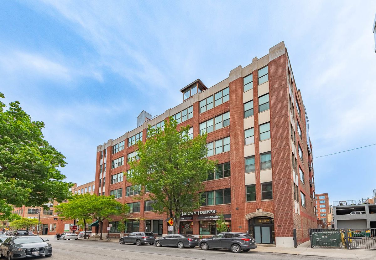 812 W Van Buren Street #3C, Chicago, IL 60607