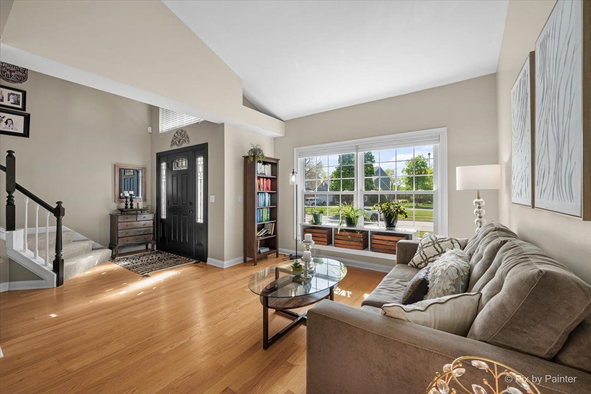 1491 Woodscreek Circle, Crystal Lake, IL 60014