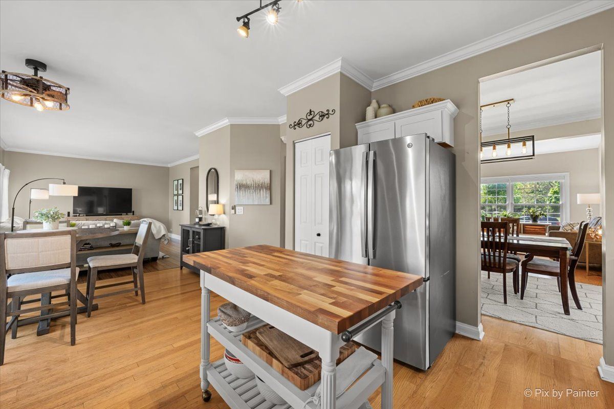 1491 Woodscreek Circle, Crystal Lake, IL 60014