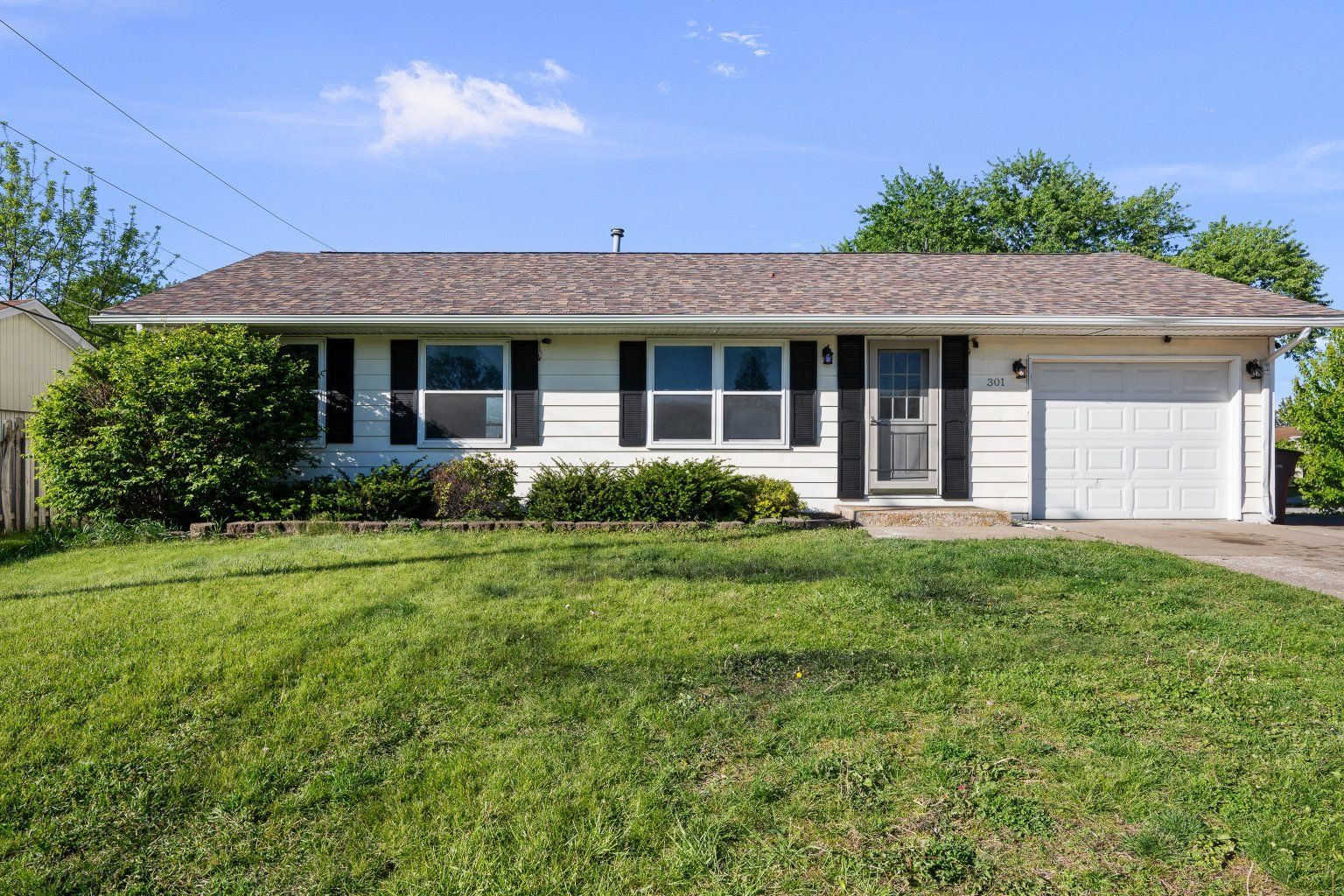 301 30th Avenue W — Milan, IL 61264
