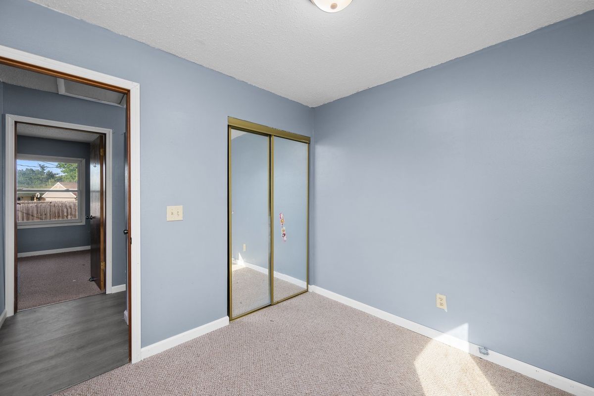 301 30th Avenue W, Milan, IL 61264