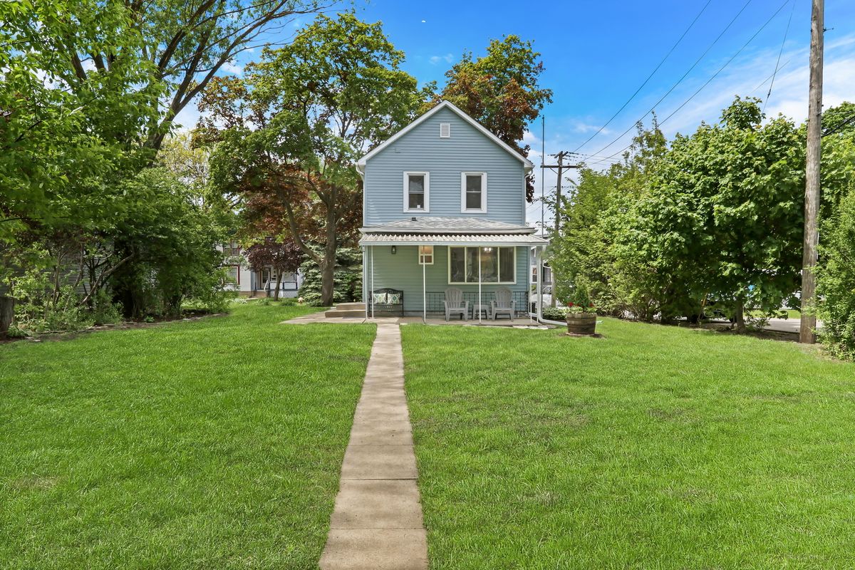 989 Victoria Street, Antioch, IL 60002
