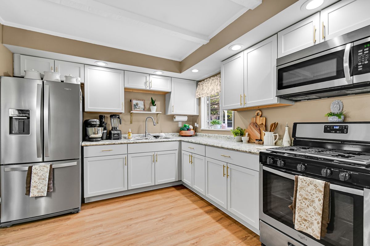 120 Westwood Drive, Park Forest, IL 60466