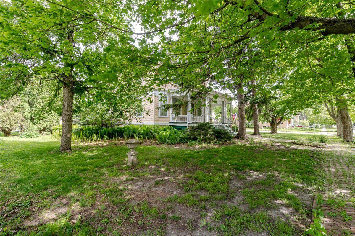 425 Mason Street, Chenoa, IL 61726