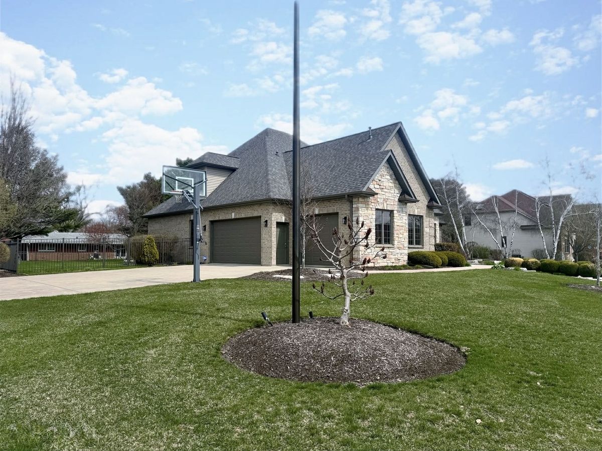 605 Independence Avenue, Sycamore, IL 60178