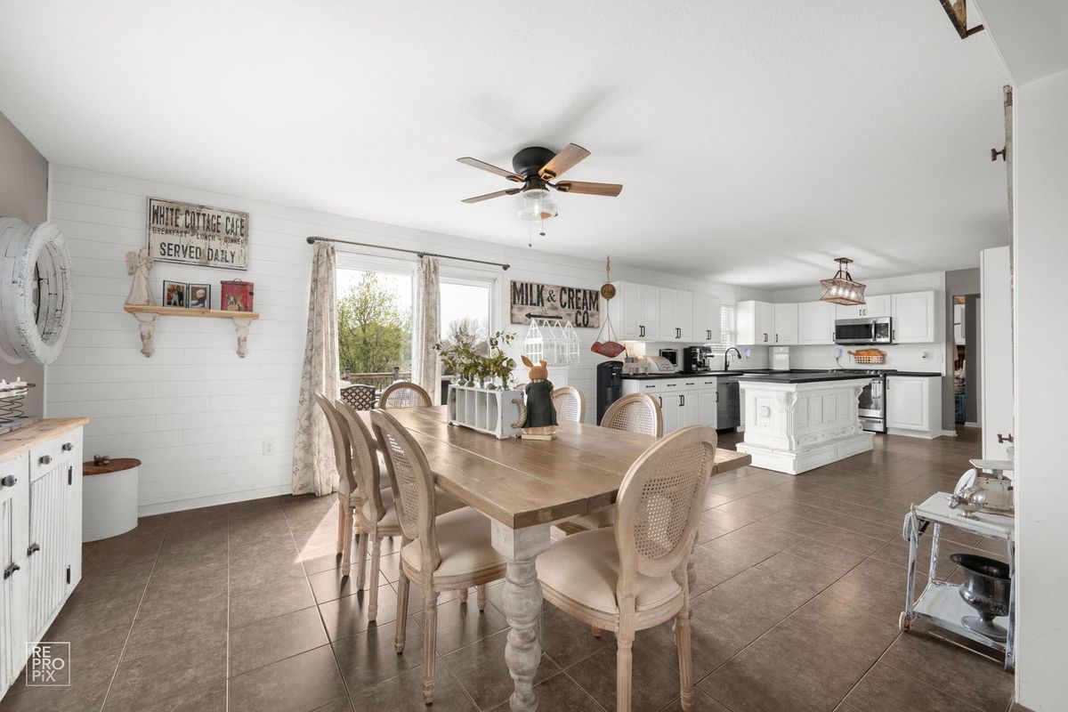 1028 LOUISE Lane, Peotone, IL 60468