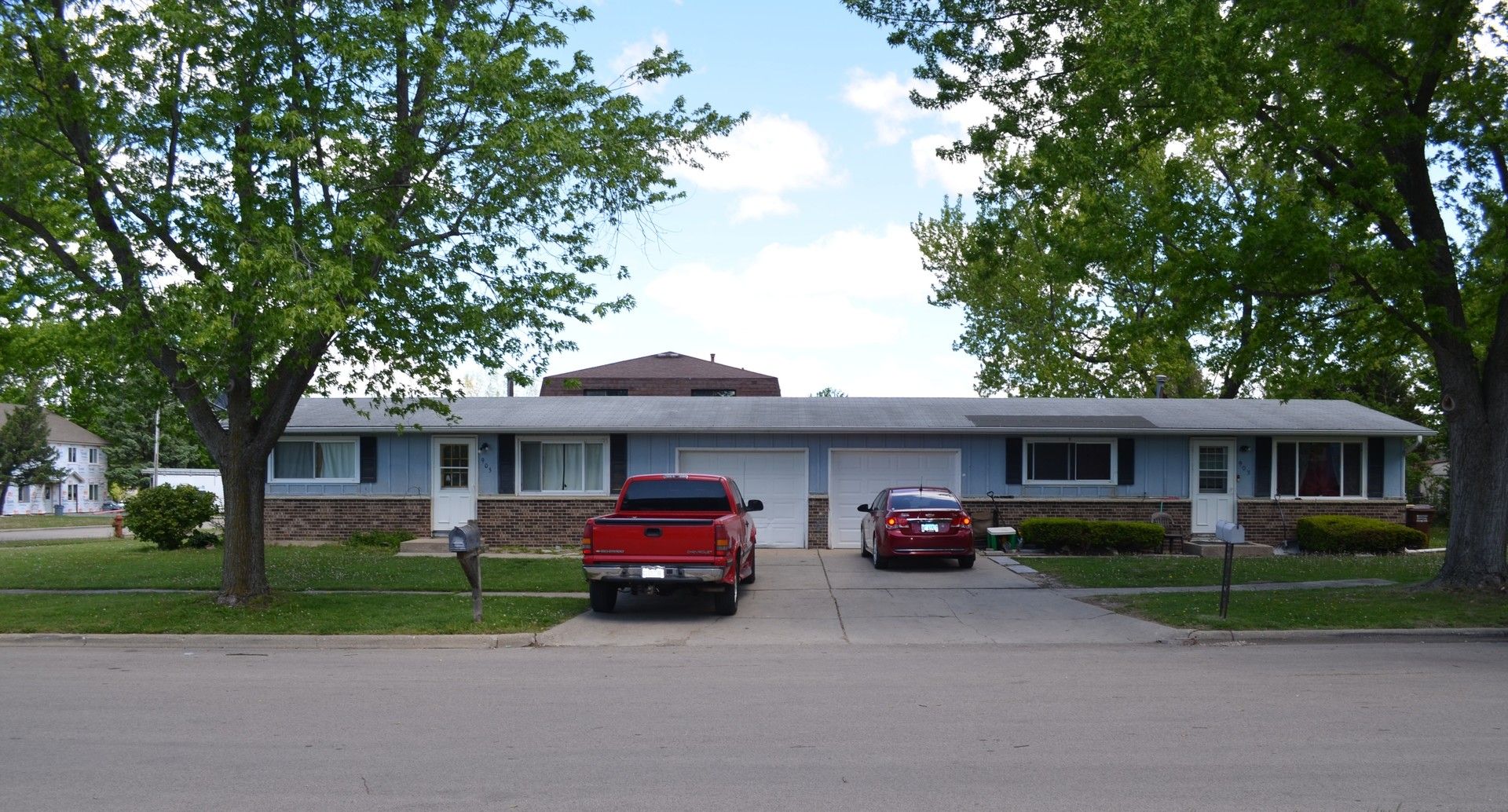 903-905 West Street — Harvard, IL 60033