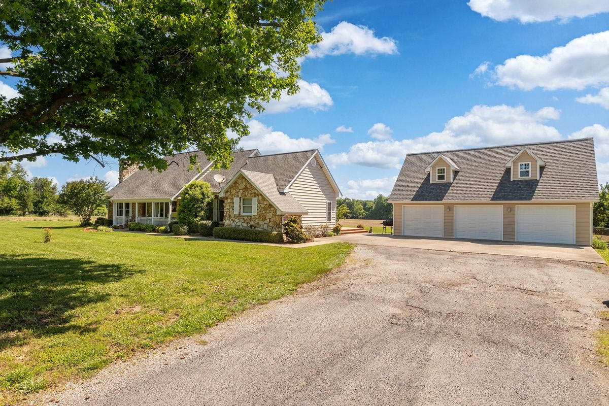 18096 IL-37, West Frankfort, IL 62896