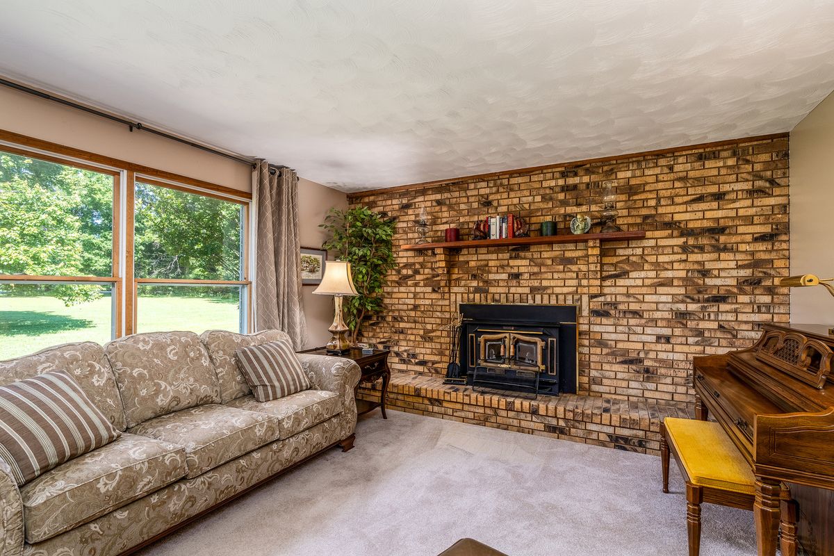 18096 IL-37, West Frankfort, IL 62896