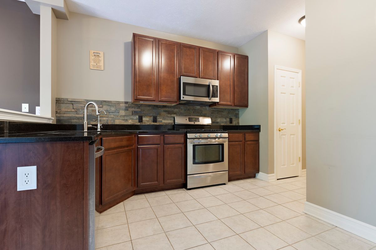 2246 Derby Lane, Belvidere, IL 61008