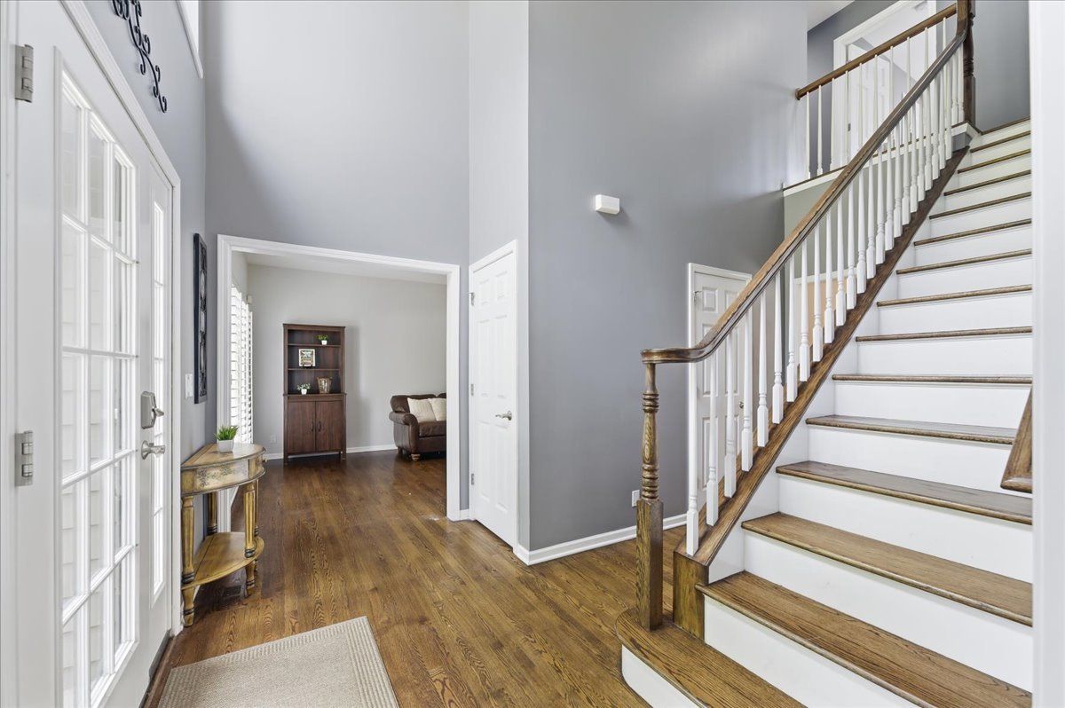 2607 Bangert Court, Naperville, IL 60564