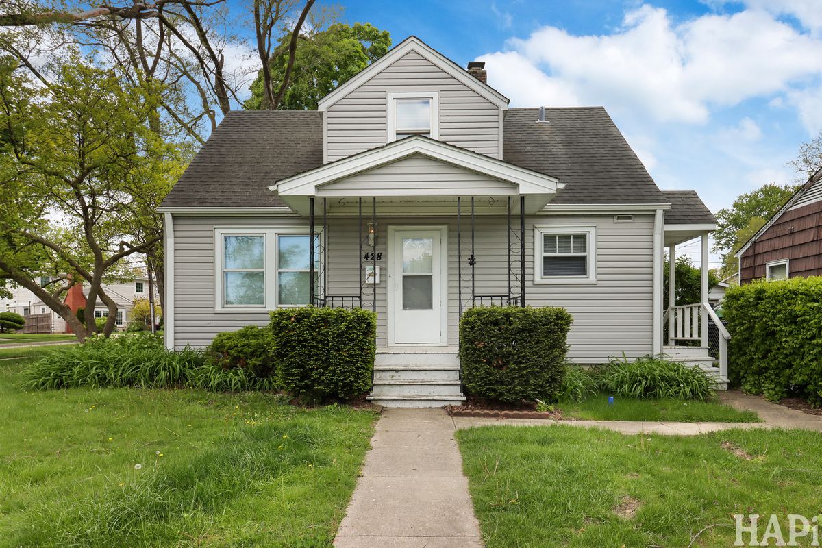 428 S Lake Terrace, Mundelein, IL 60060