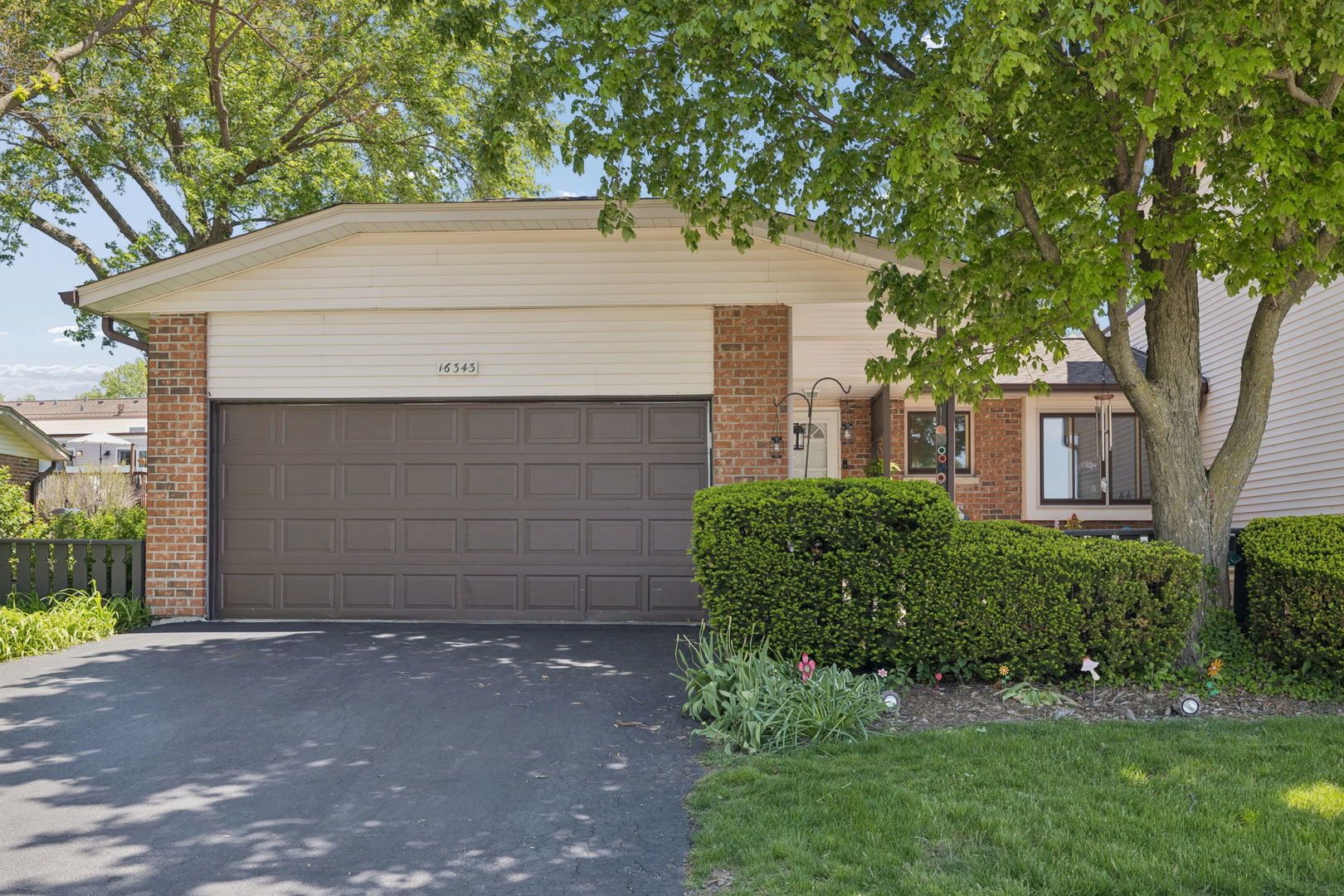 16343 Brementowne Drive — Tinley Park, IL 60477